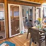 Aubigny-les Clouzeaux Resort *